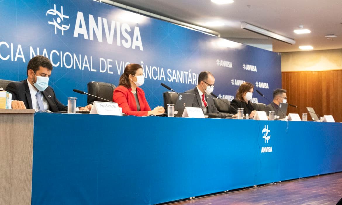 BOA NOTÍCIA: Anvisa aprova uso emergencial das vacinas CoronaVac e AstraZeneca no Brasil