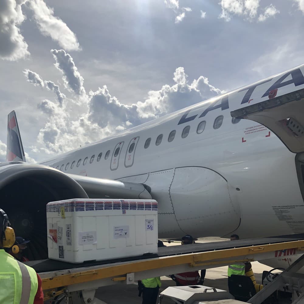 BOA NOTÍCIA: Mais um lote da vacina Coronavac, imunizante contra a Covid-19, chega a Minas Gerais
