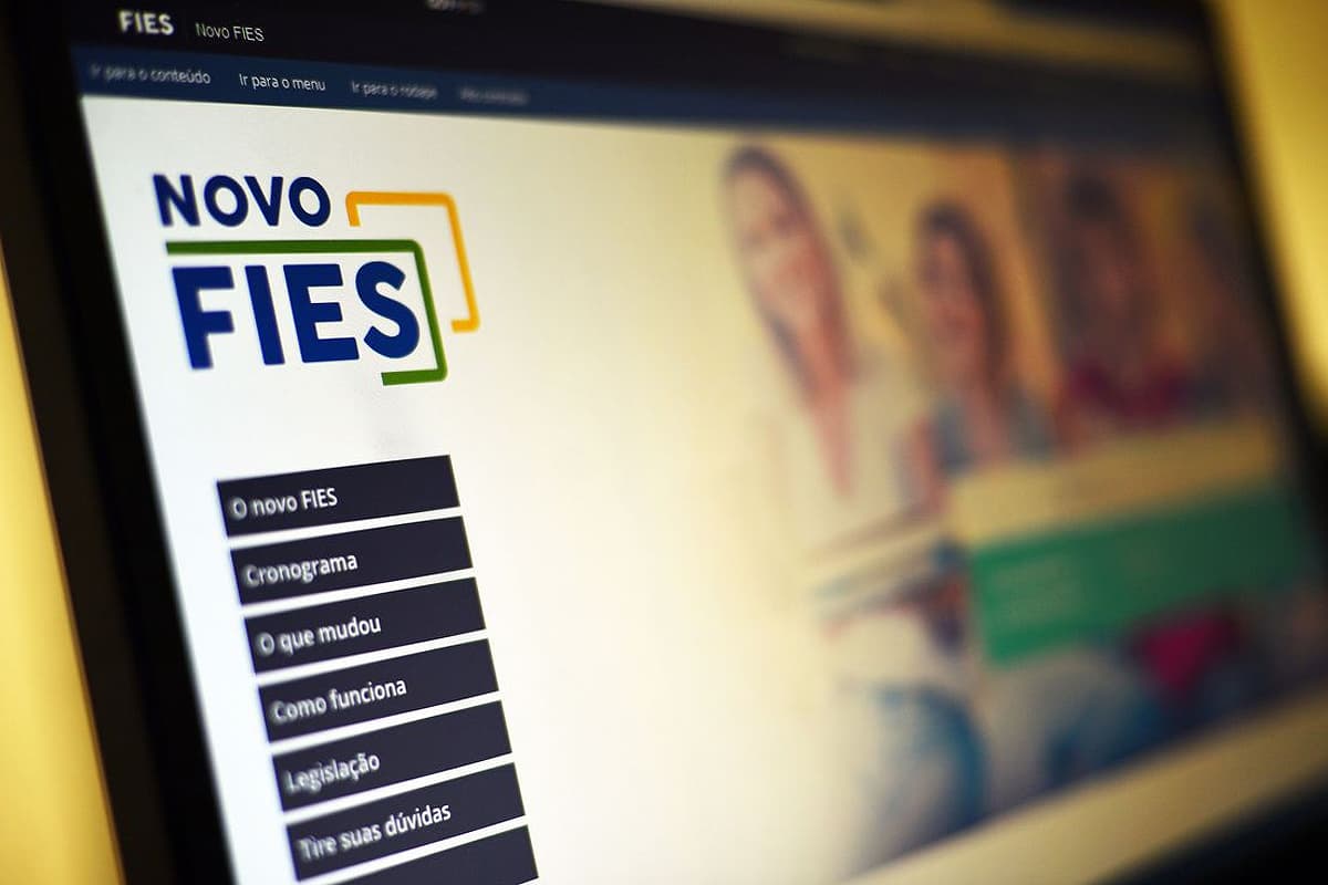 ENTENDA COMO FICOU A RENEGOCIAÇÃO DE DÍVIDAS E DESCONTOS DO FIES EM 2022 – Dr. Gabriel Ferreira