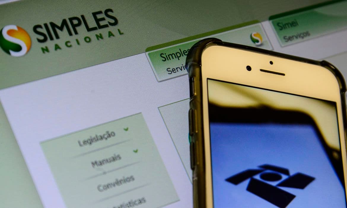 Cerca de 437 mil negócios terão de regularizar débitos até março