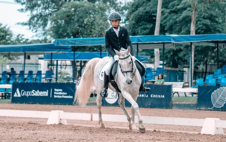 TRESPONTANOS DÃO SHOW NO CAMPEONATO BRASILEIRO DE HIPISMO ADESTRAMENTO NO RIO DE JANEIRO; DOIS OUROS, UMA PRATA E UM BRONZE!